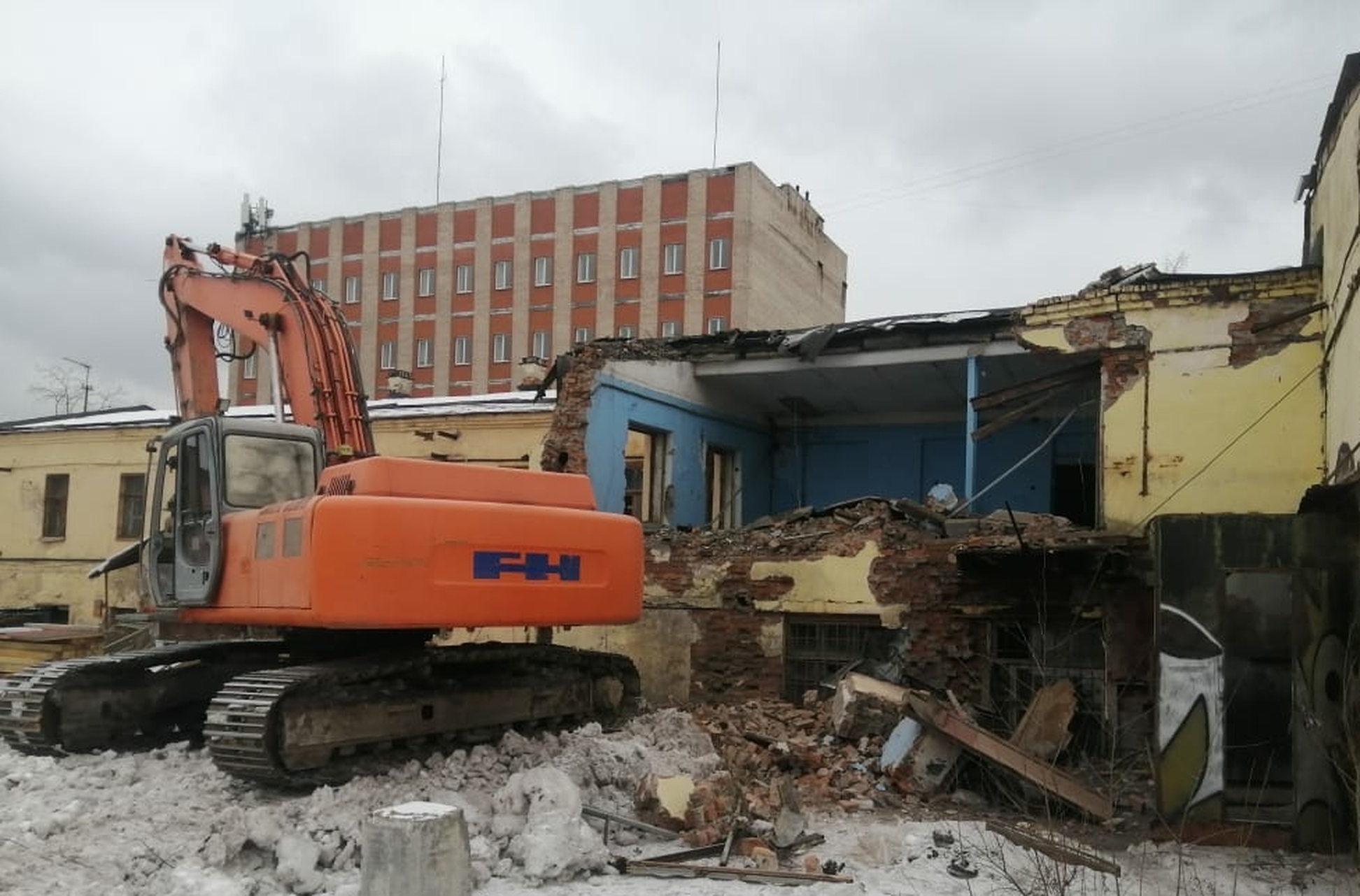 Демонтаж производственного корпуса, Санкт-Петербург, ул. Прилукская (второй этап), заказчик ООО "Юпитер", 2022 год